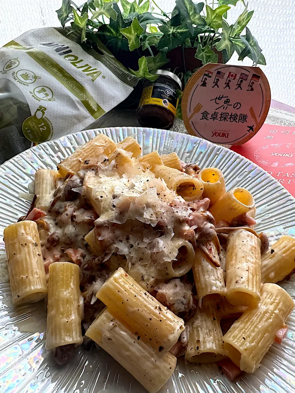 オハナシマンさんの料理 キノコとチーズのパスタ🍝足つきなめことトリュフペースト使用❣️|🌺🌺Foodie🌺🌺さん