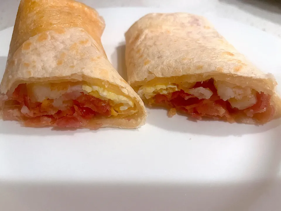Breakfast Burritos - egg, bacon, potatoes, cheese and flour tortillas 🌯|🌺IAnneさん