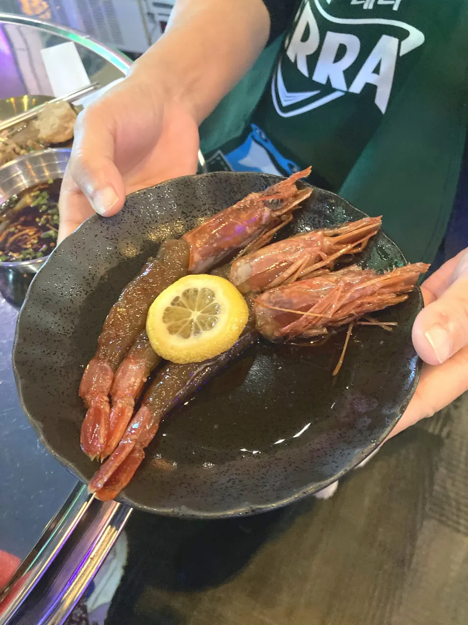 11月1日の晩御飯  10月29日が私の誕生日だったので、お店のマスターがカンジャンセウをプレゼントしてくださいました|はやとさん