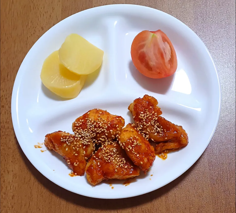 たくあん、トマト、ヤンニョムチキン|ナナさん