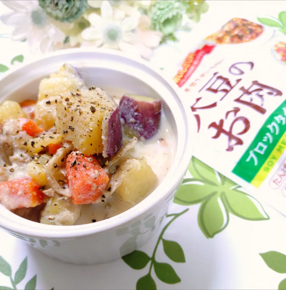 さつまいも豆乳チャウダー ·͜·♡|fumiさん