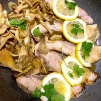 ブリの塩焼き きのこバターソース💕|Megumiさん