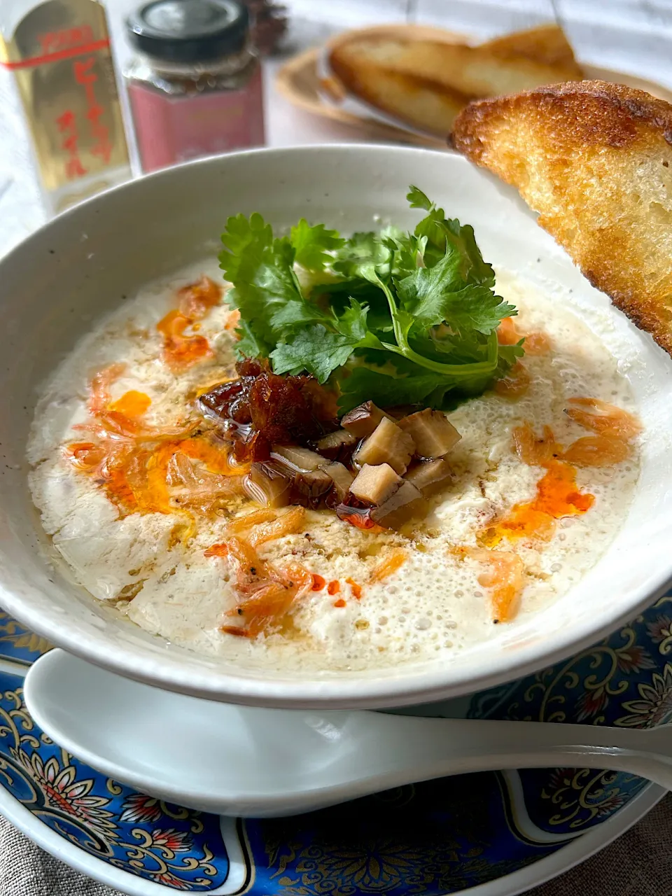 【ユウキ世界の食卓探検隊】鹹豆漿（シェントウジャン）|まなまな♡さん