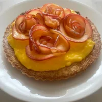 カスタードパイりんごの薔薇添え