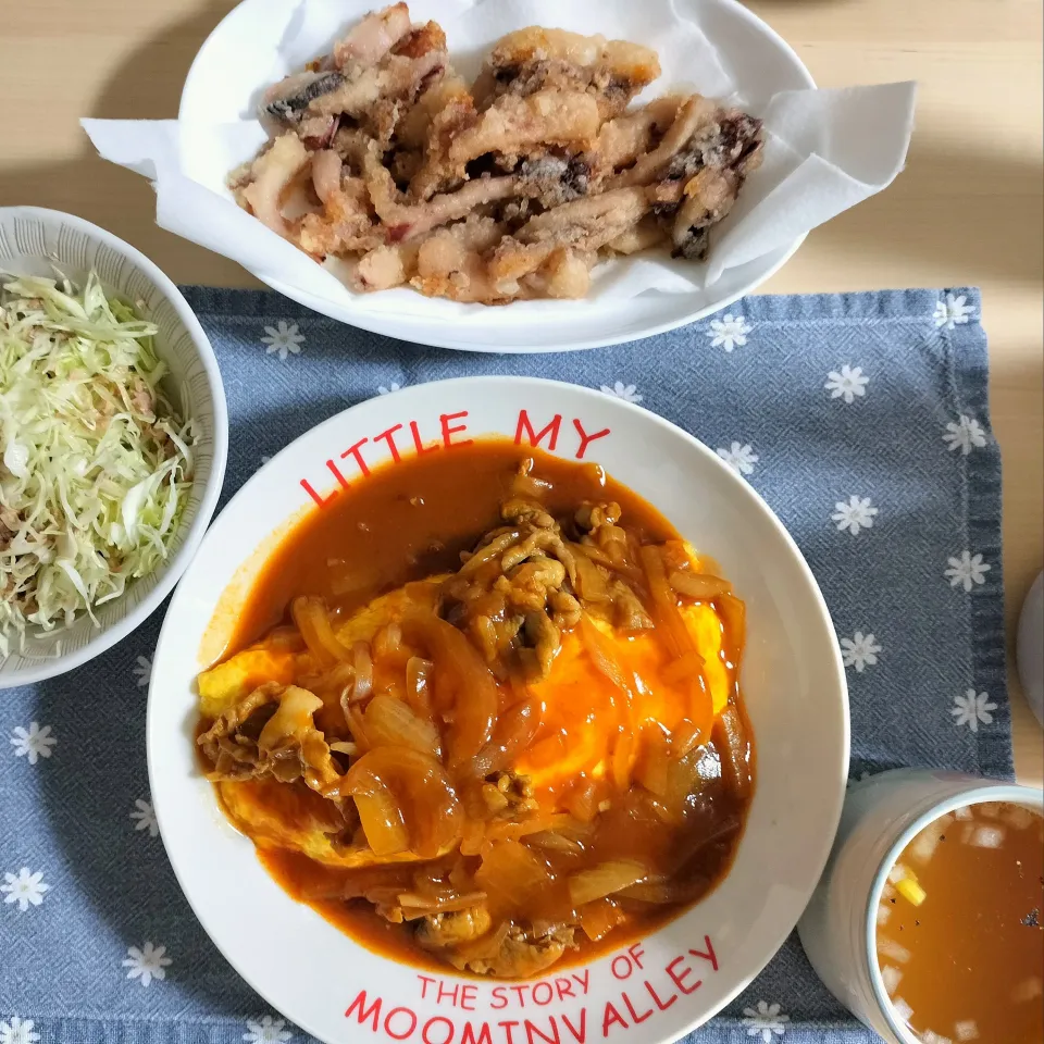 🌛*゜オムハヤシ / イカ竜田揚げ / キャベツとツナのサラダ / コンソメスープ|Ayakaさん