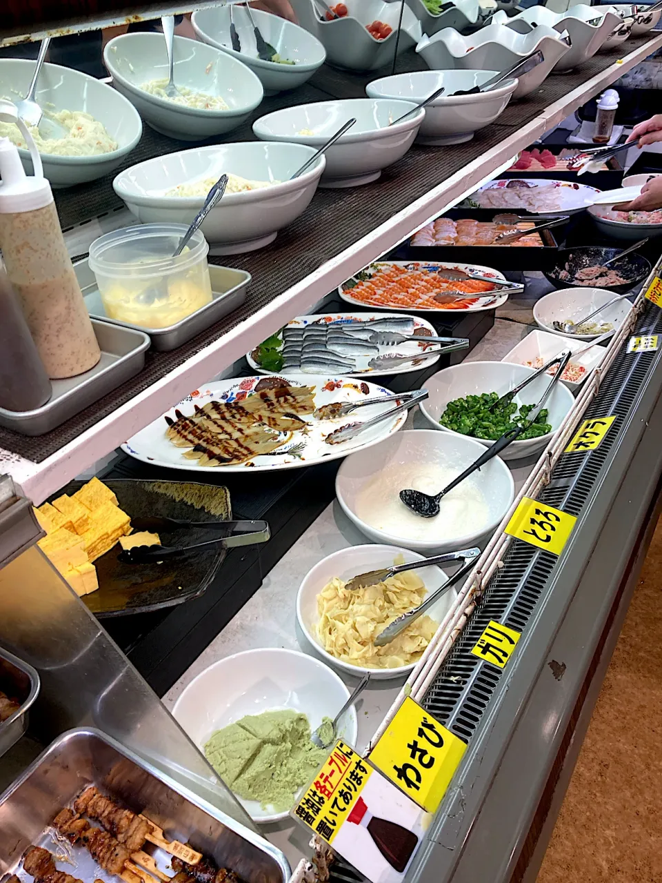 今日の昼ご飯④  刺身も食べ放題です|なびさん