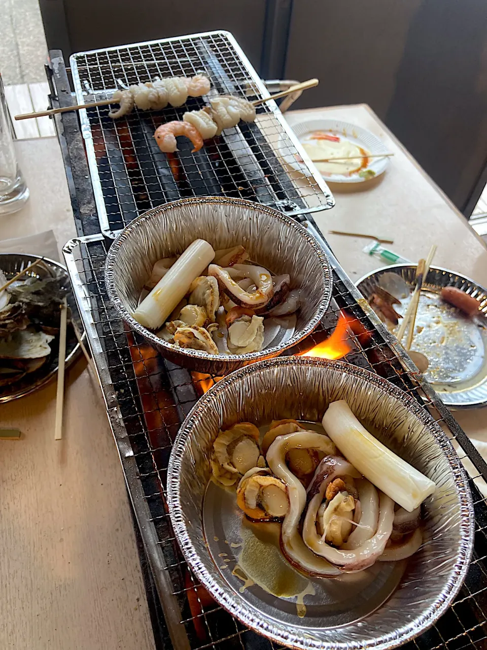 今日の昼ご飯⑬  あさりといかとねぎの海鮮鍋を作ります。シーフードBBQも焼きます|なびさん