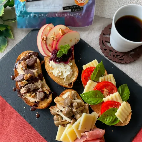 「Pairingで楽しむ♪こだわりチーズアソート」を使ってみたSnapdishの料理・レシピ写真:４種のチーズアソートdeブルスケッタ