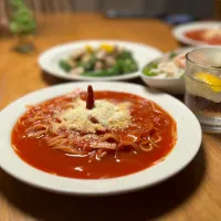 11/2の夕食　赤唐辛子とにんにくのトマトソースパスタ|yoneさん