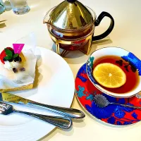 抹茶小豆の大福とレモン🍋紅茶|Hi-Niさん