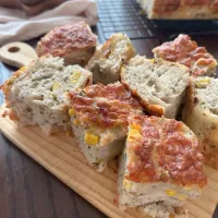 バジルとコーンのフォカッチャ|ゆいすけけさん