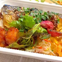 焼き鯖寿司弁当| haruさん