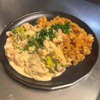 鶏もも肉のフリカッセ(ニンニク醤油炒めライス)|リョウさん