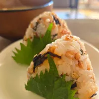 梅こんぶおにぎり🍙|しあるさん