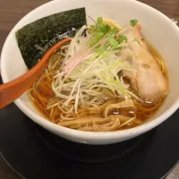 燕のしょうゆラーメン🍜|まさとさん