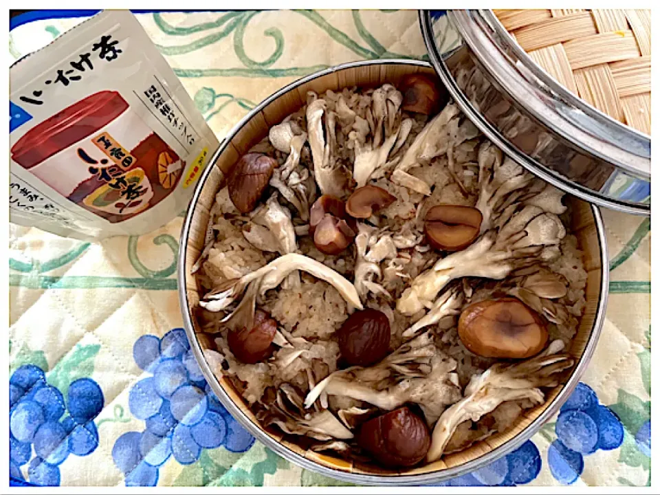 舞茸と甘栗🌰のおこわ👀|ワイントンさん