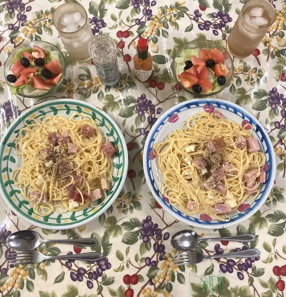 今日の昼ご飯  ナビのリクエストでカルボナーラを作りました|はやとさん