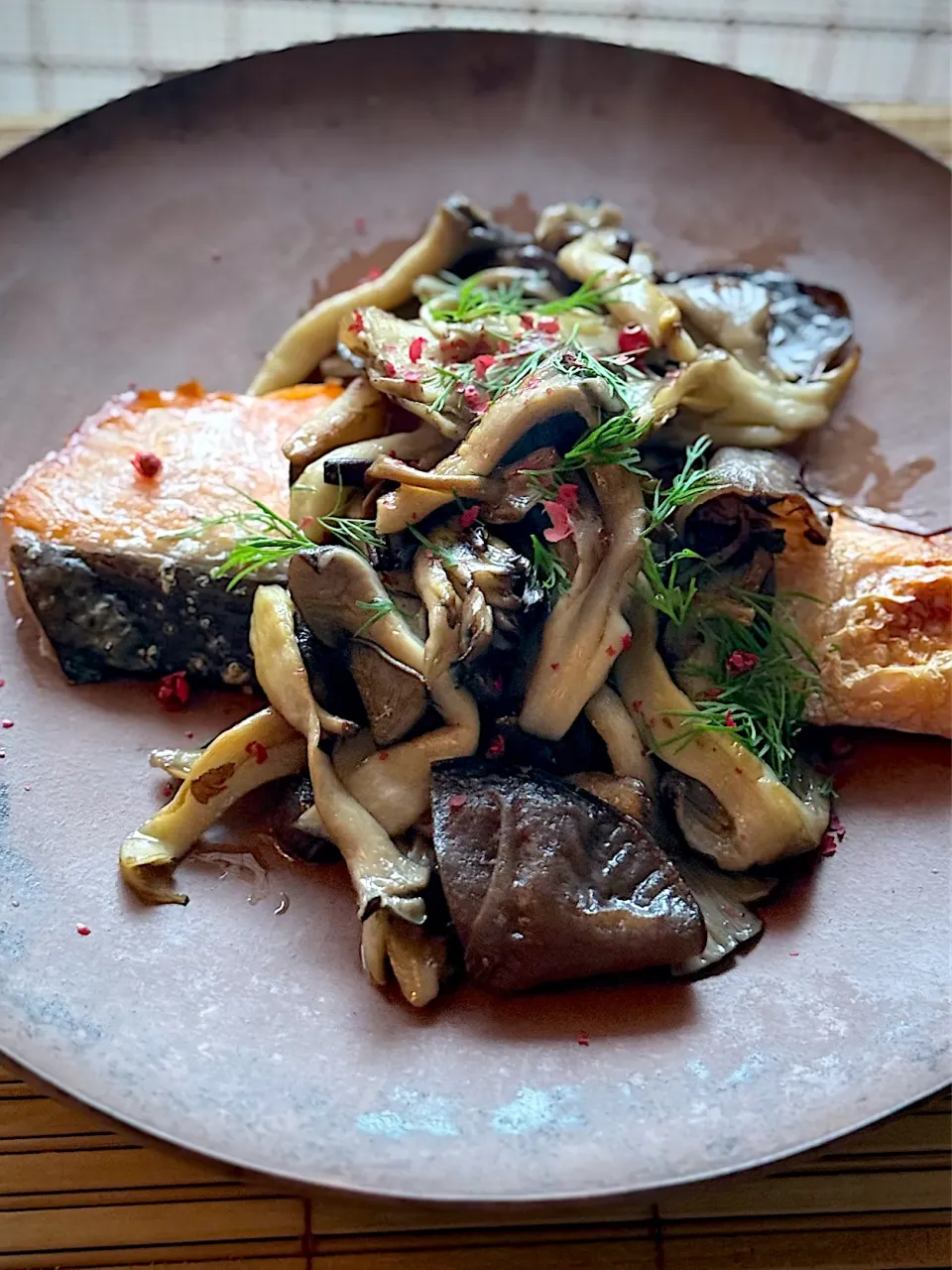 サーモン きのこ炒め|keisukeさん