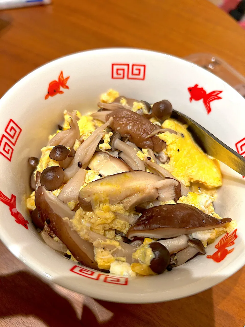 キノコ卵とじ丼|ATSUMIさん