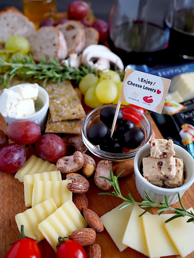 Snapdishの料理・レシピ写真:チーズボードが楽しい「4種のチーズアソート」｜パーティーシーズンはチーズを楽しもう♪東京デーリー・アンバサダー企画！【enjoy!CheeseLover】投稿まとめ♪