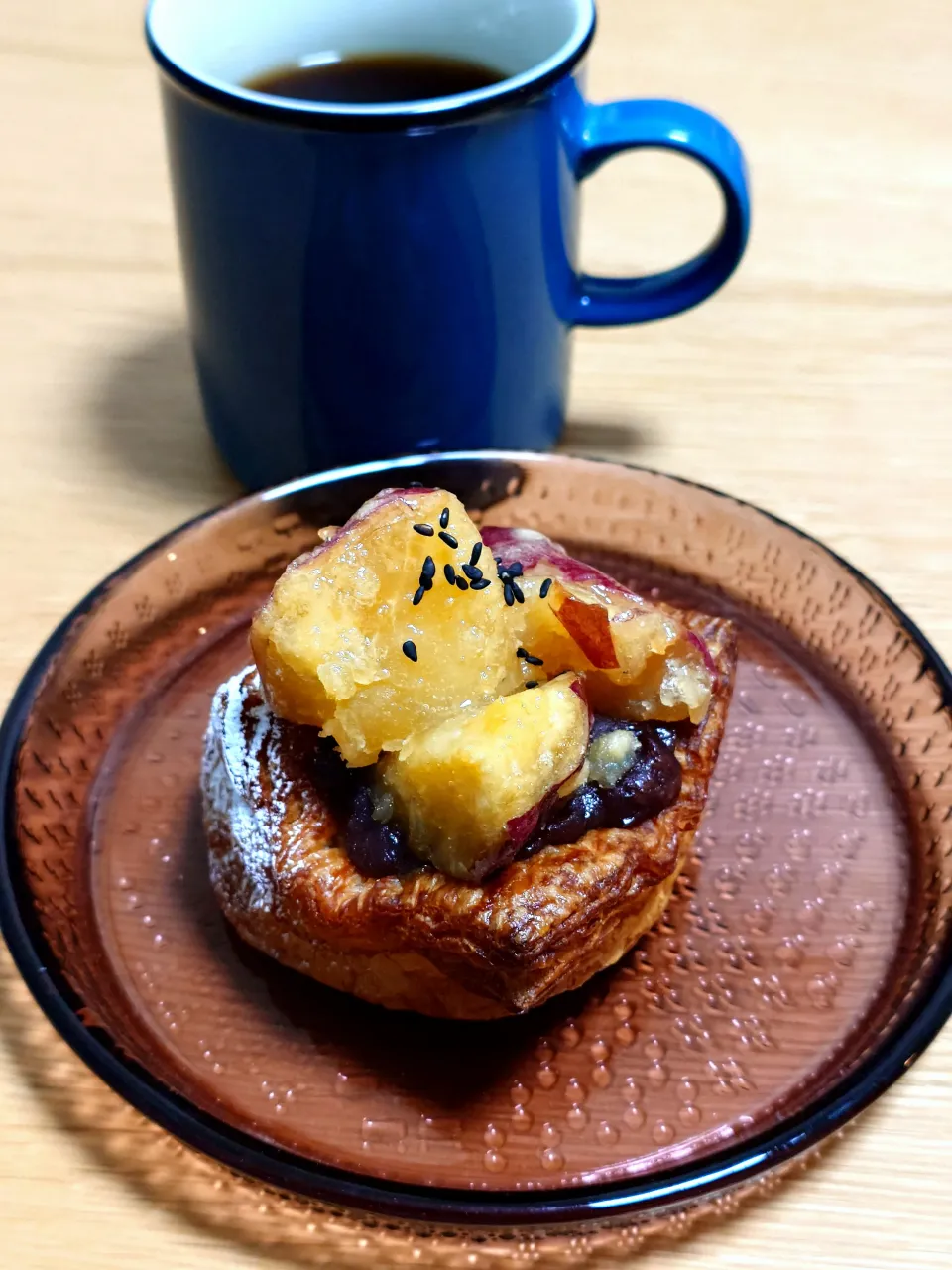 銀座・YATSUDOKIのデザートデニッシュ（鳴門金時）とコーヒー|すーさん