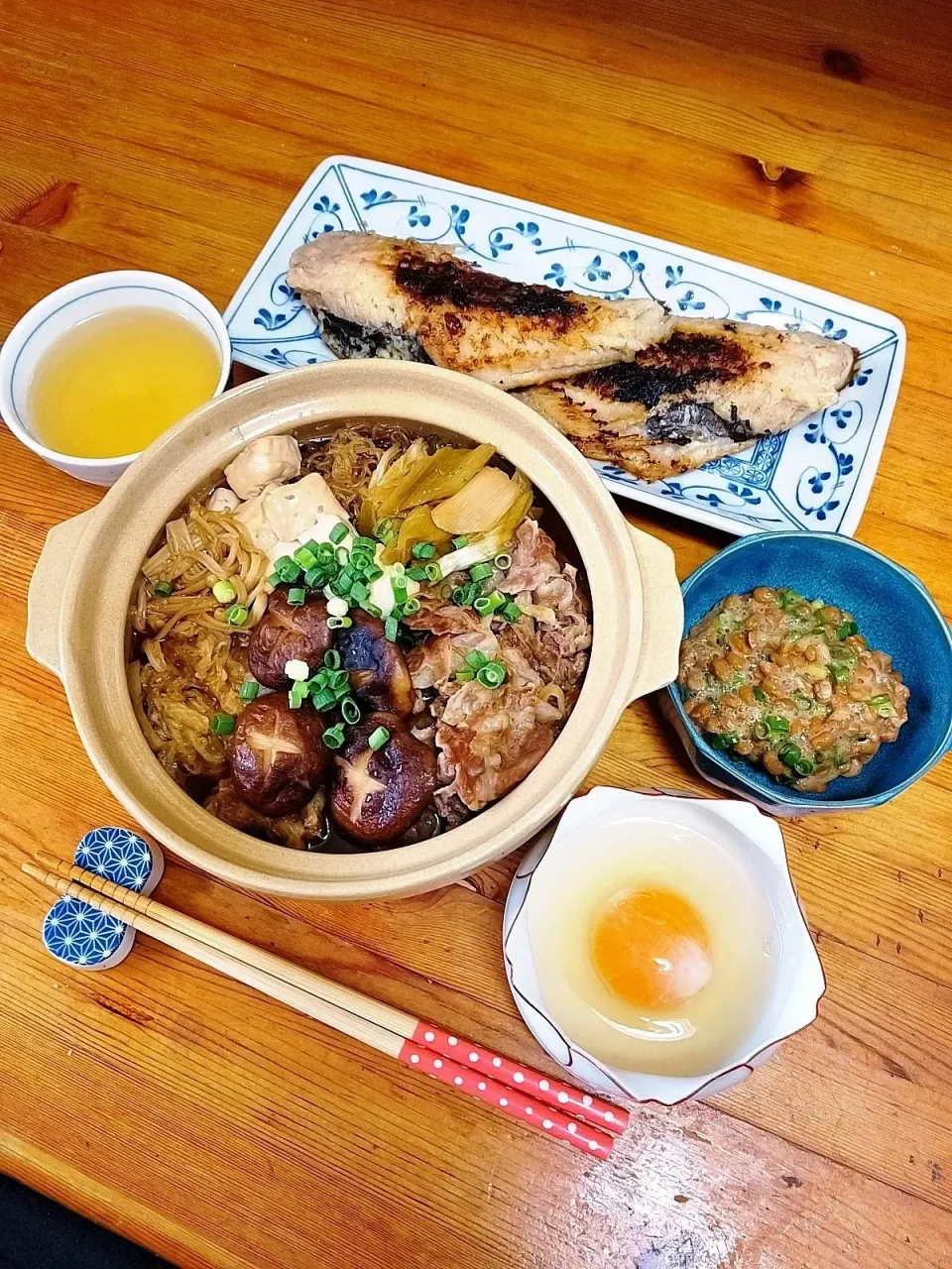 今晩はすき焼き🥓🍲|まゆめろさん