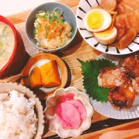 豚の角煮、ブリの竜田揚げ、明太ポテトサラダ、紅大根の甘酢漬け、南瓜の煮付け、おみそしる|samさん