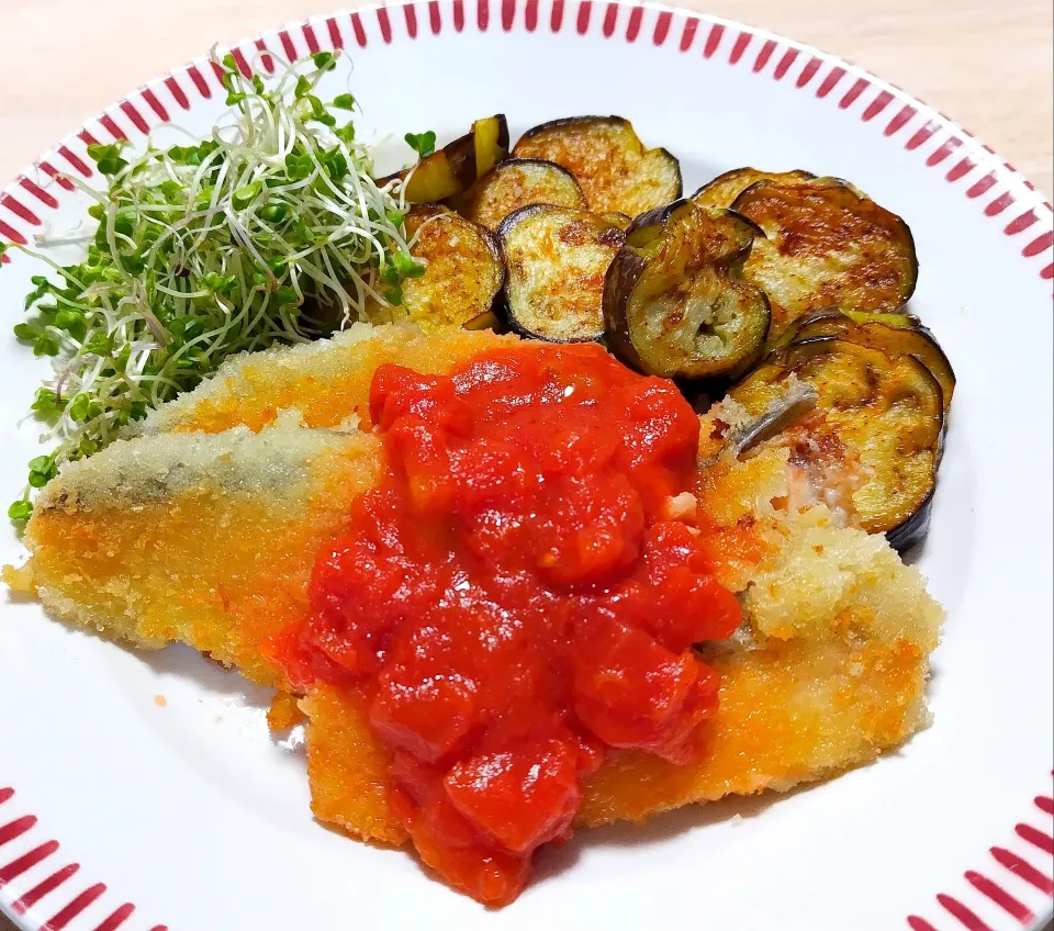 2025 1101　秋鮭のカツレツトマトソース|いもこ。さん