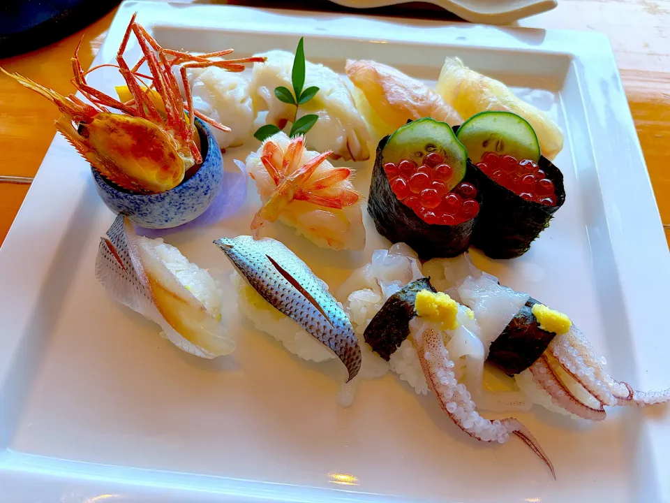 たまには回ってないお寿司でも🍣|にゃあ（芸名）さん