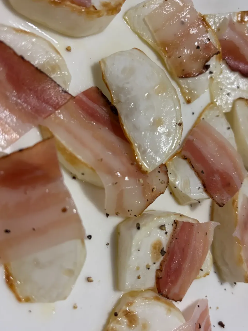 焼きカブとパンチェッタ|お家でbar!さん