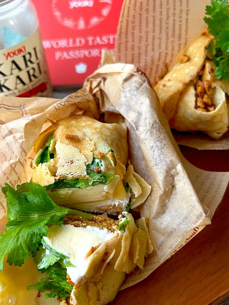 【ユウキ世界の食卓探検隊】
花生捲冰淇淋（フアシェンジュエンビンチーリン)～ピーナッツとパクチーのクレープ～|まなまな♡さん