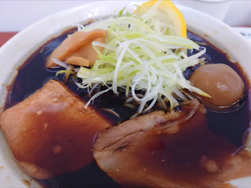 【11/4までの催事出展from山形市】 
ラーメン工房 あるますーぷ
京王限定 山形あるまブラック醤油 
＠京王百貨店新宿店 大東北展
25295
〈醤142塩46噌󠄀22タ10昆9出15
F16冷27混3つ3焼1ポ1〉|大脇さん