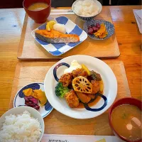 火の音水の音　チキン南蛮とたっぷり温野菜御膳 あごだし銀鮭の塩焼と大根おろしの御膳|四天王さん