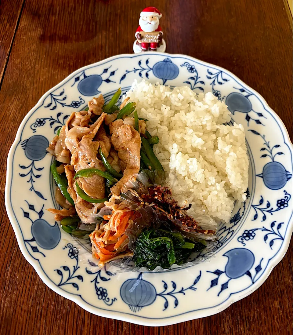 ランチ♯青椒肉絲|小松菜さん