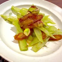 セロリとデーツとピスタチオのサラダ|まんのすけさん