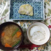 さっぱり夕食 白身魚粕漬け、和野菜の味噌汁|はやとさん