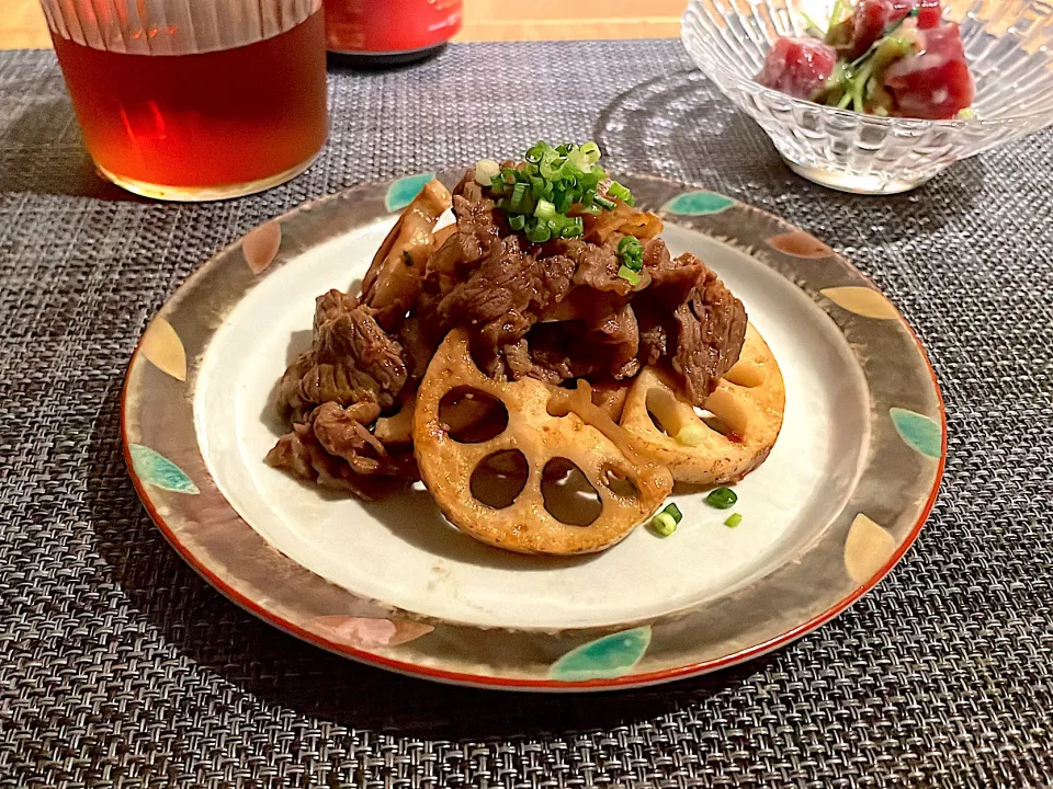 牛肉と蓮根の醤油麹炒め🥢|Saori.Sさん