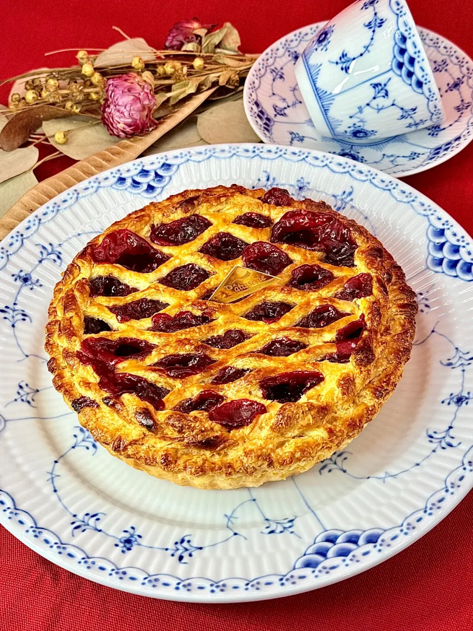 ラズベリーチェリーパイ 🍒|鬼百合さん