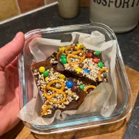 Bonfire Toffee Bark|TheDelectableGardenさん