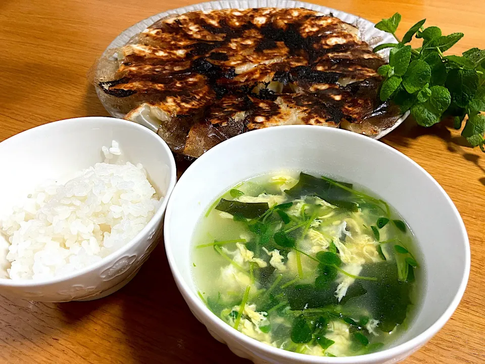 ＊ミント餃子🥟🌿＆豆苗とかき卵のトックスープ🍲＊|＊抹茶＊さん