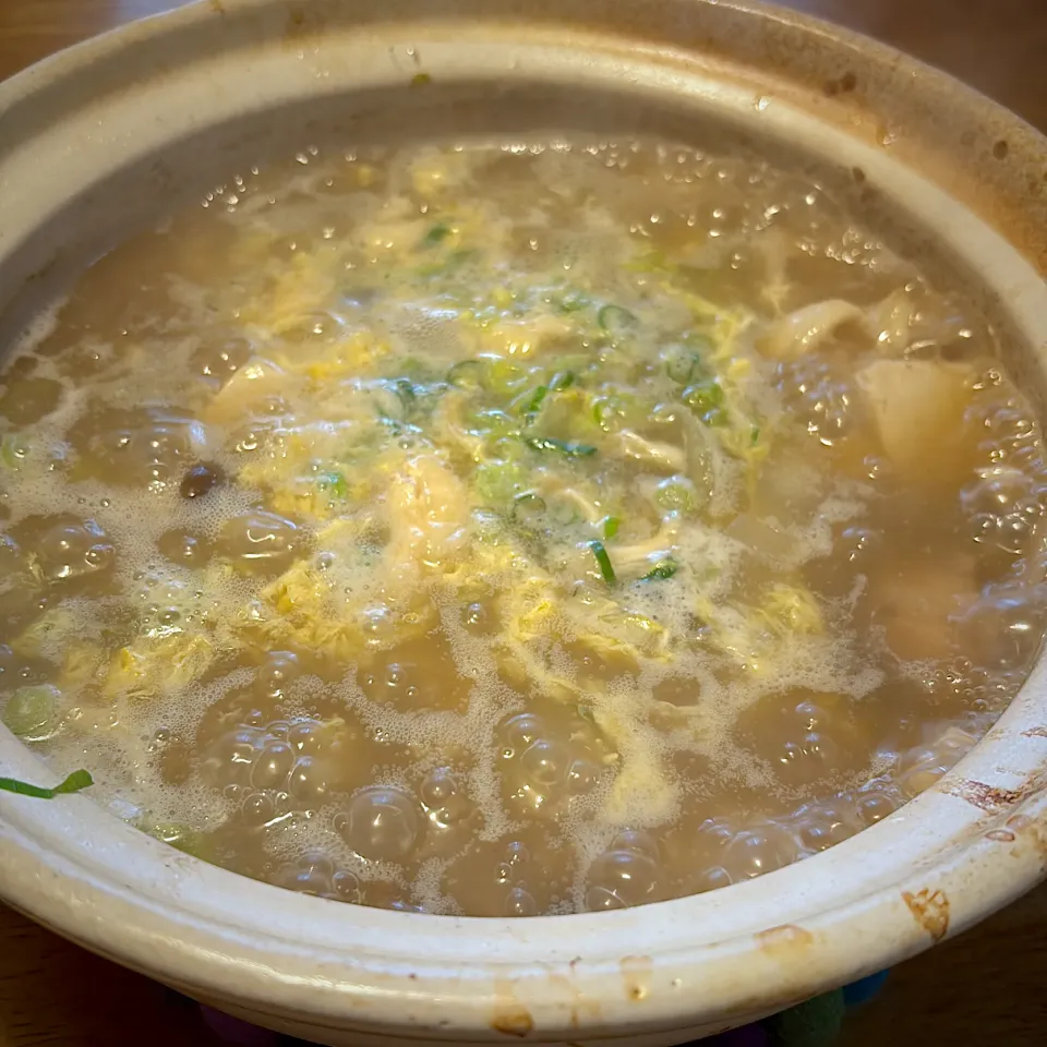 昨夕の鍋の残りで🍲たまご雑炊|もえさん