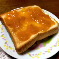 あんずジャムトースト|はっちぃさん