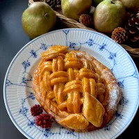 ラ・フランスの編み込みパイ🍐|とんちんさん