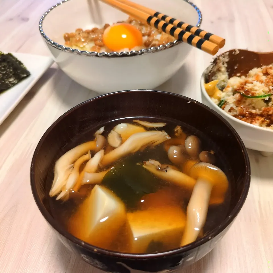 醤油麹のスープで朝ごはん🩷|Maho Sanoさん