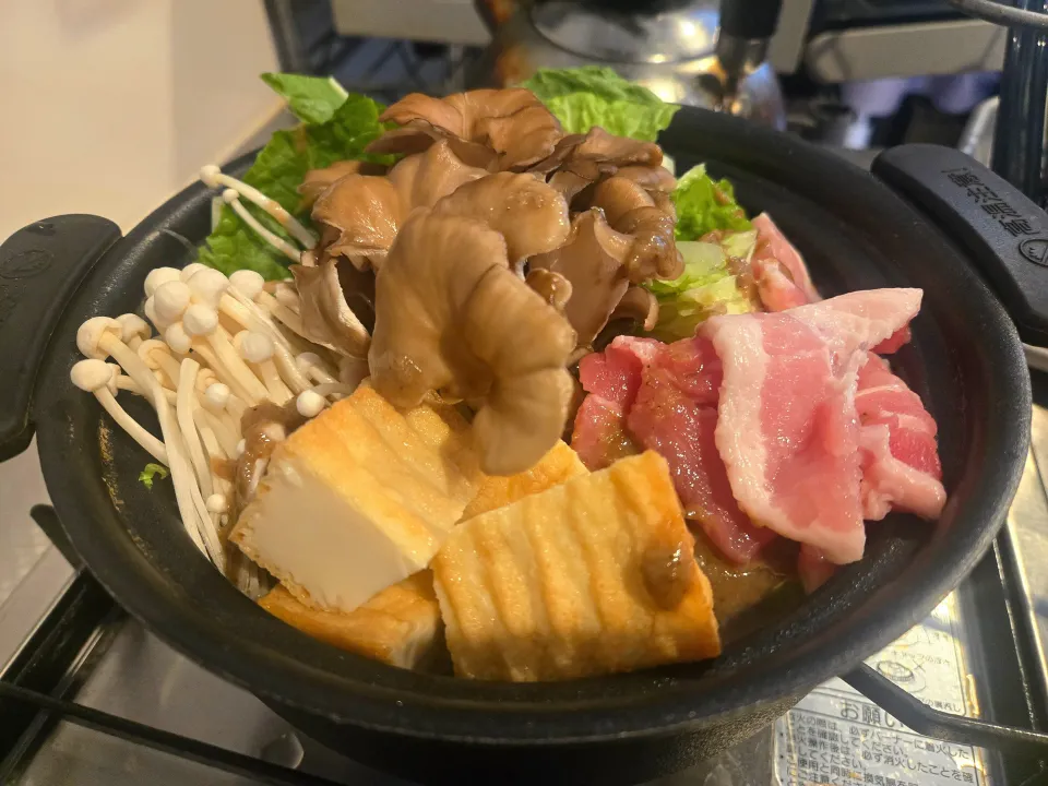 寒いので鍋🍲|しあるさん