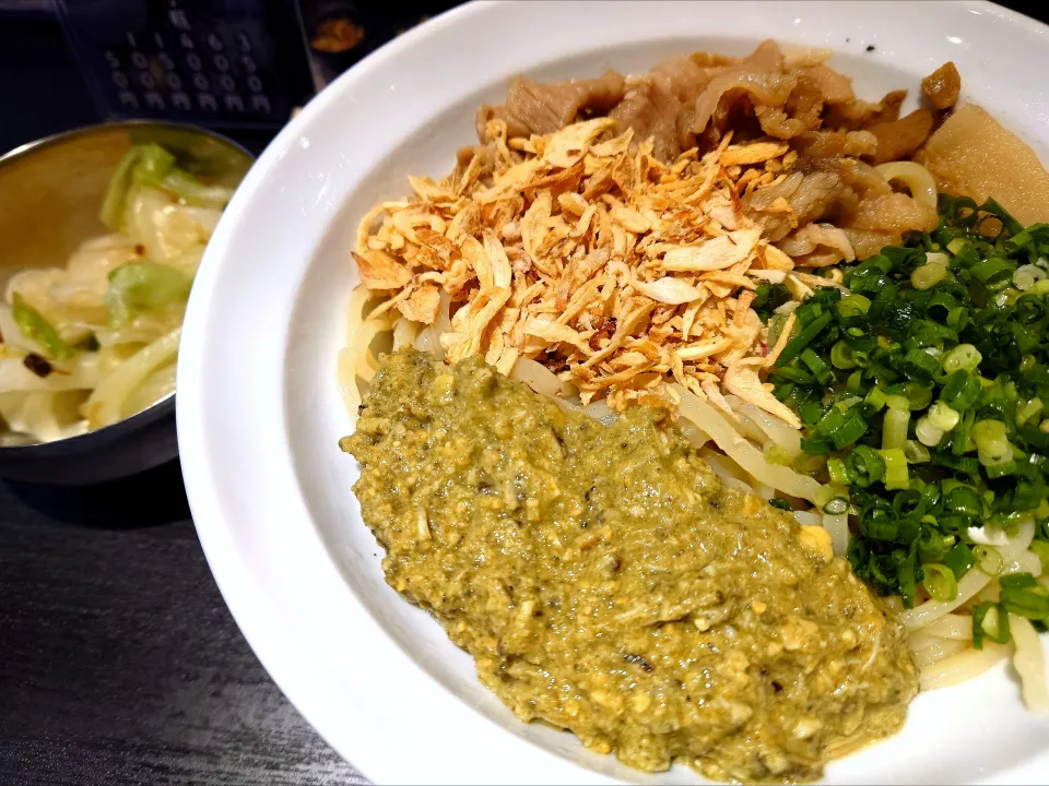 【期間限定】 
【2025年6月創業】 
弐昇 早稲田 
ムール貝混ぜそば (1,100円)
＋中華そばスープ割
 (本日限定、無料)
＋キャベツ増し (50円) 
＠早稲田8分 
(JR高田馬場駅から徒歩19分)
25296
〈醤142塩46噌󠄀22タ10昆9出15
F16冷27混4つ3焼1ポ1〉|大脇さん