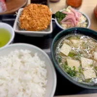 豚汁＋ポテサラ＋メンチカツ|古山さん