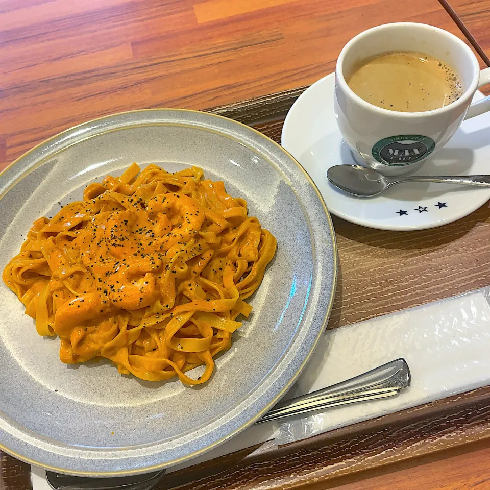 濃厚海老のトマトクリームパスタ w/ ブレンドコーヒー|T. Wonderさん