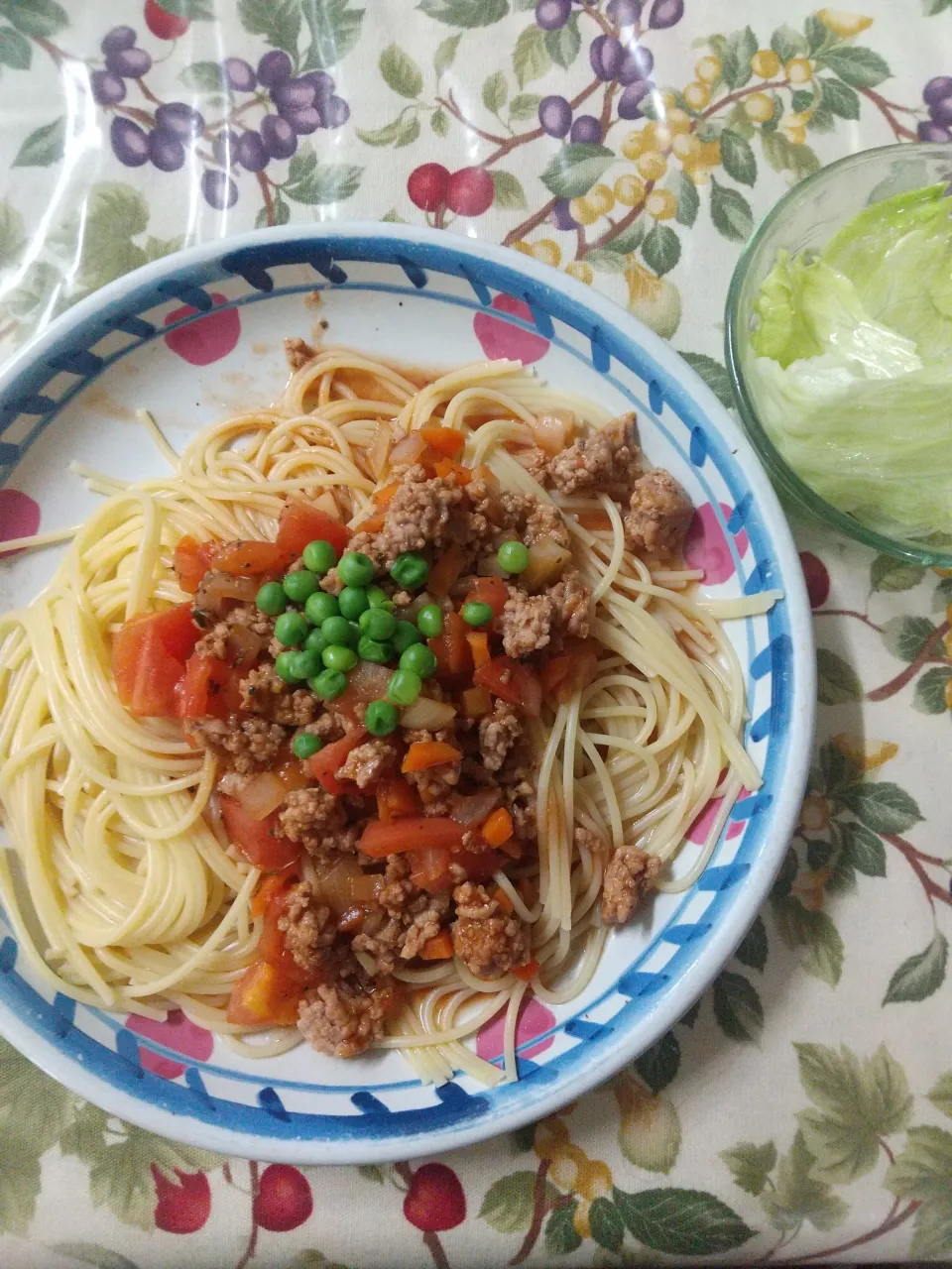 完熟生トマト入りミートソースパスタ|はやとさん