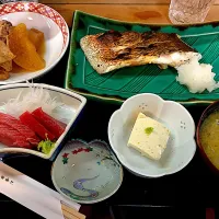 鯛の塩焼き定食| 03さん